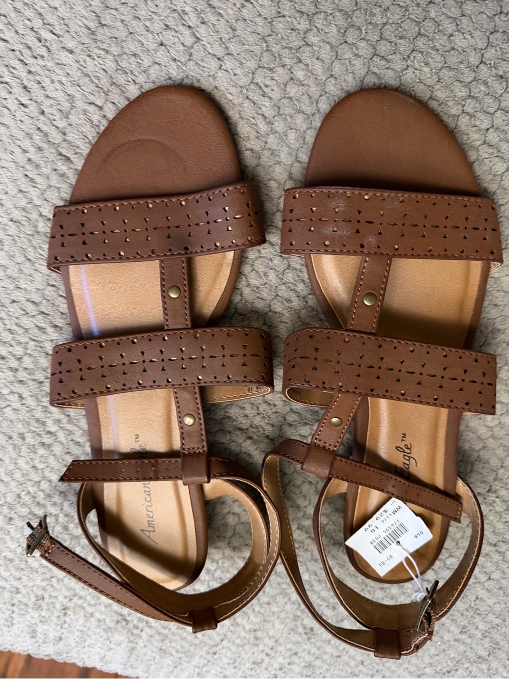 American Eagle sandals - size 10 - NWT